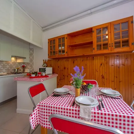 Rododendro Rosso Apartment Ispra